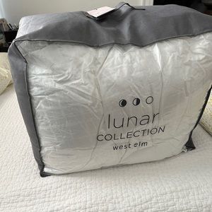New West Elm, Premium Cooling Duvet Insert
